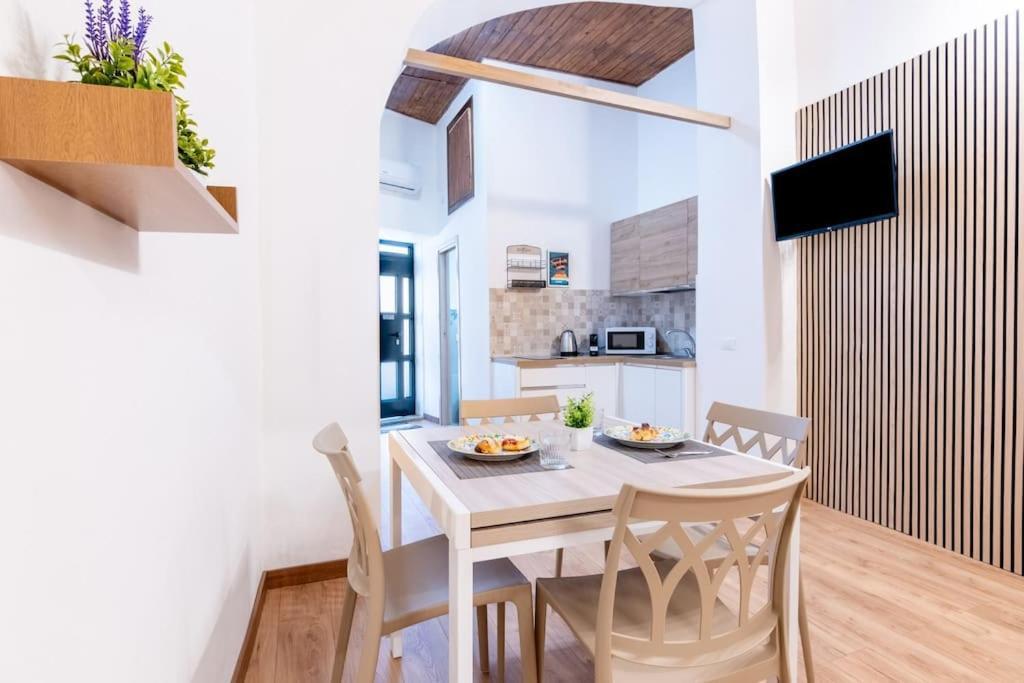 Cappuccini 62 House Apartment ปาแลร์โม ภายนอก รูปภาพ